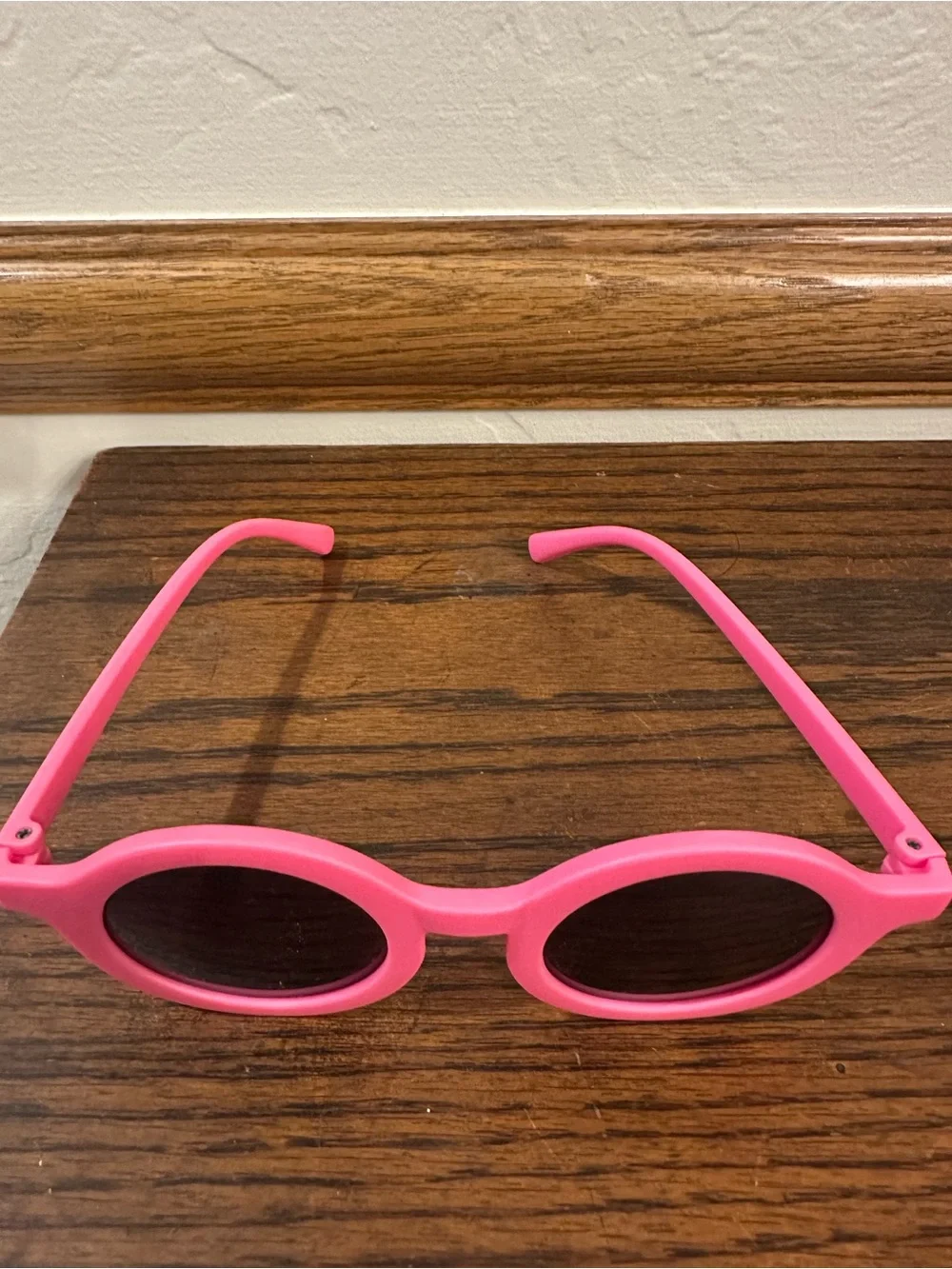 Kids Pink Round Sunglasses - Stylish UV Play Glasses